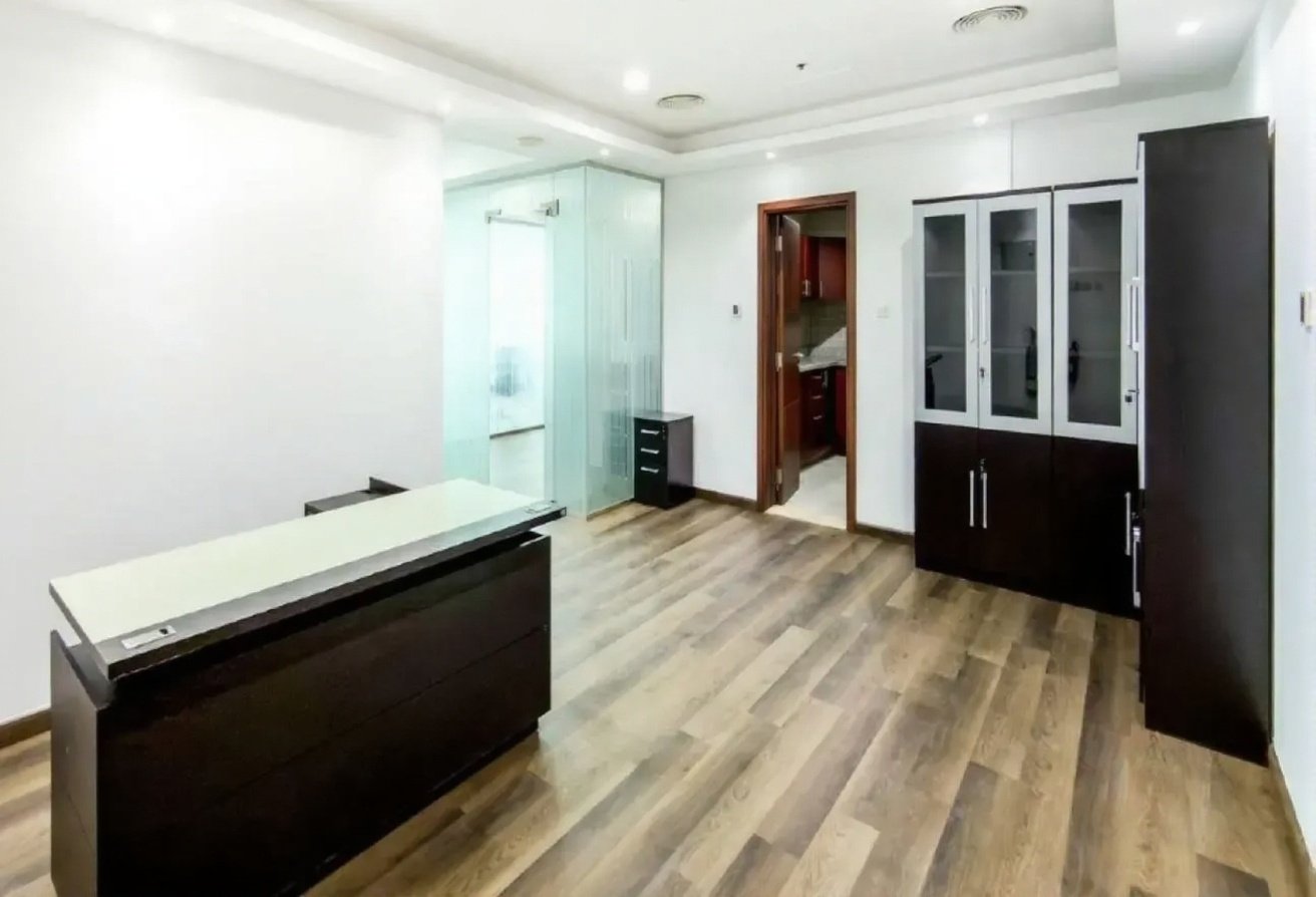 partitioned-office-space-dubai-commercial-lease.webp