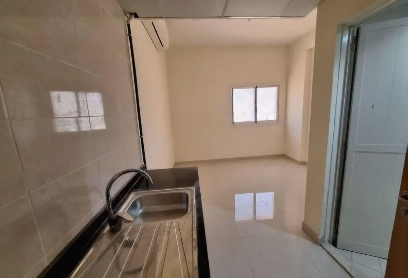 worker-housing-budget-uae.webp
