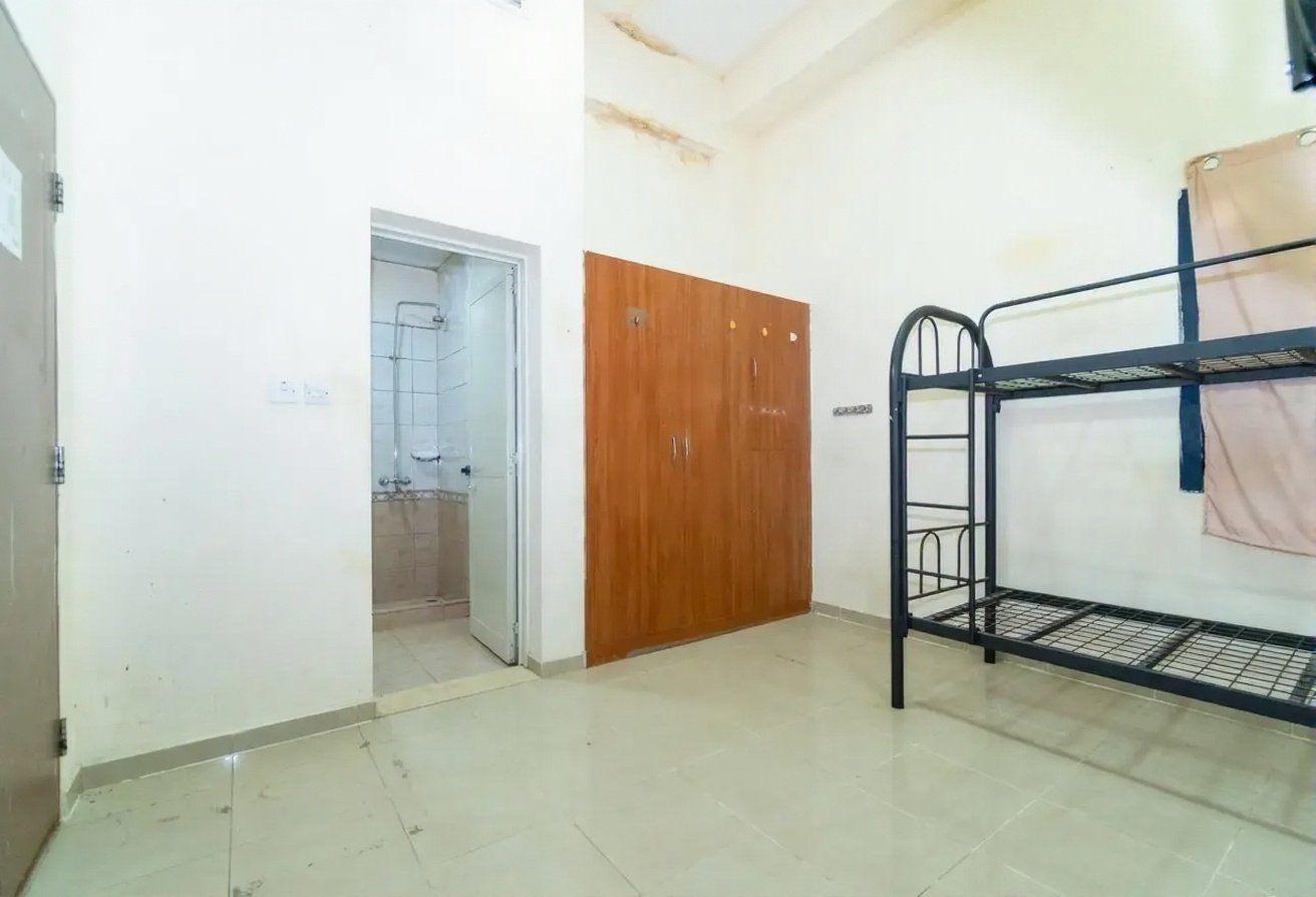 سكن-62-غرفة-عمال-الإمارات.webp